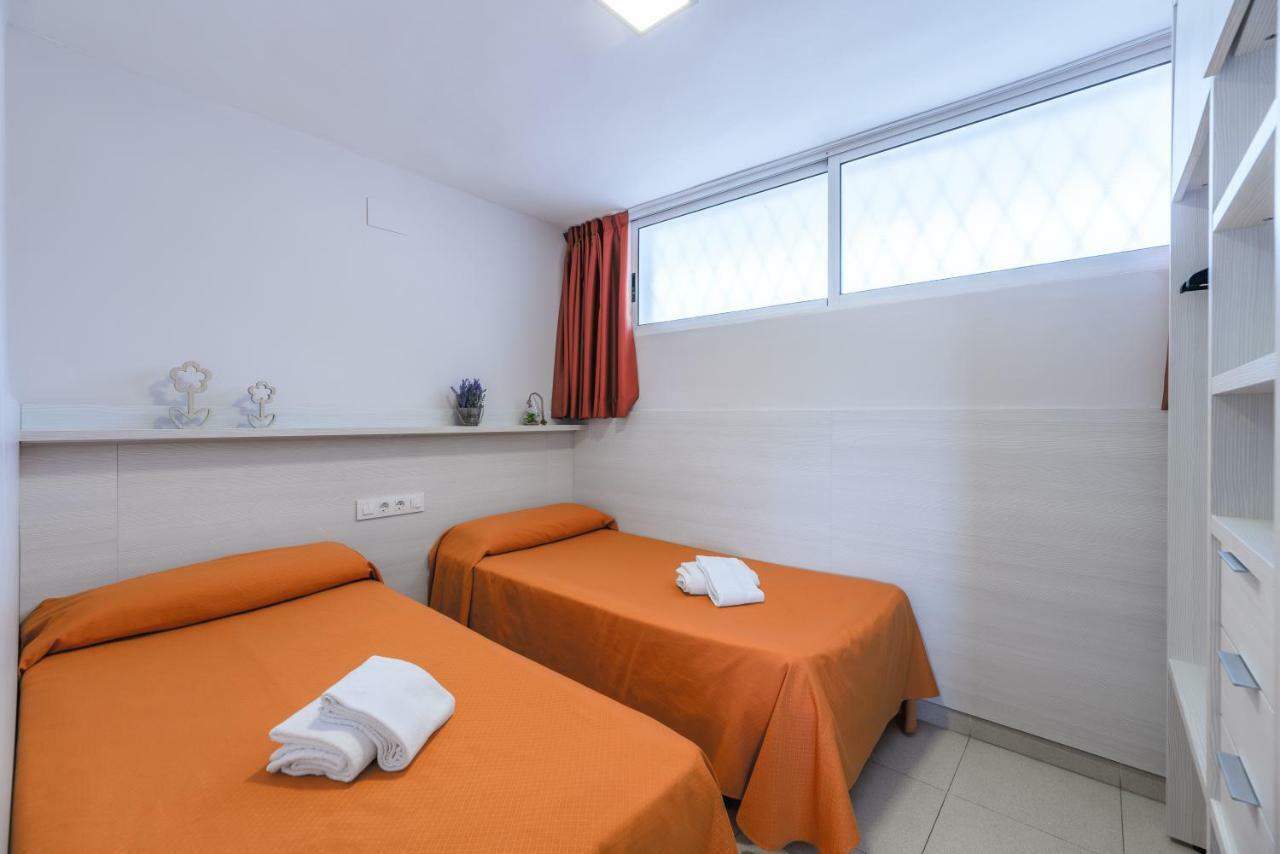 Rentalmar Navarra Family Suites Salou Eksteriør bilde