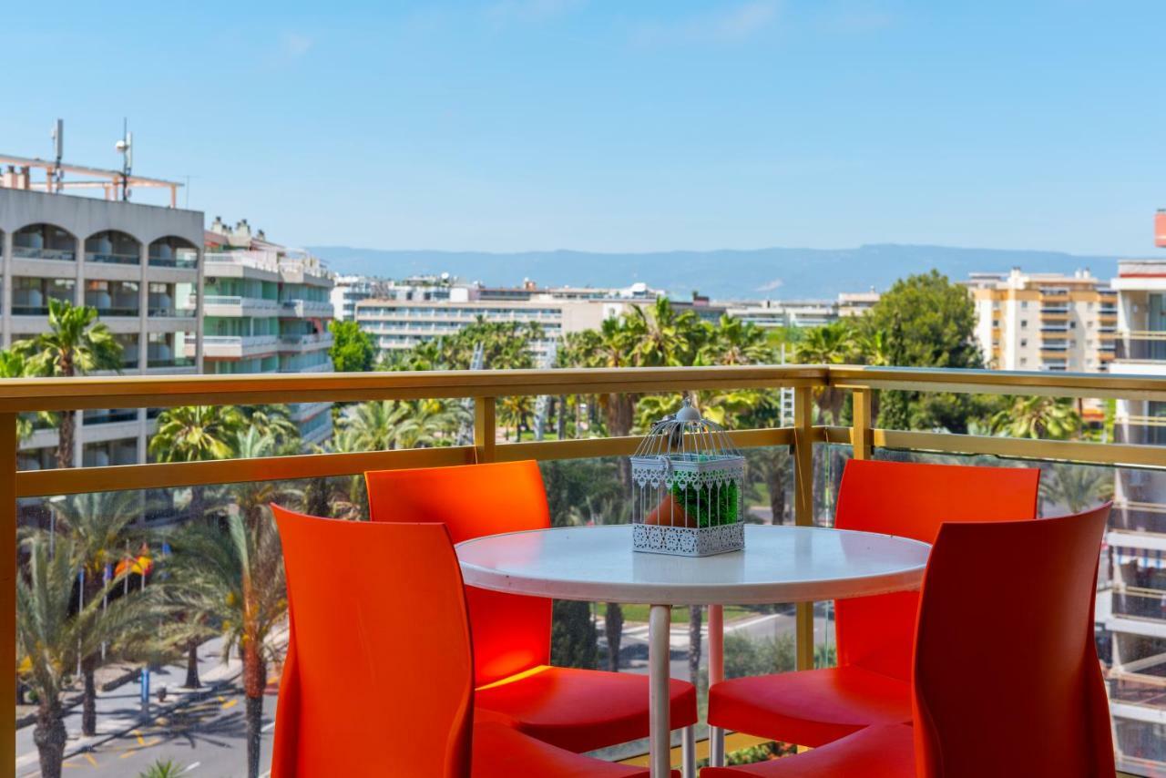 Rentalmar Navarra Family Suites Salou Rom bilde